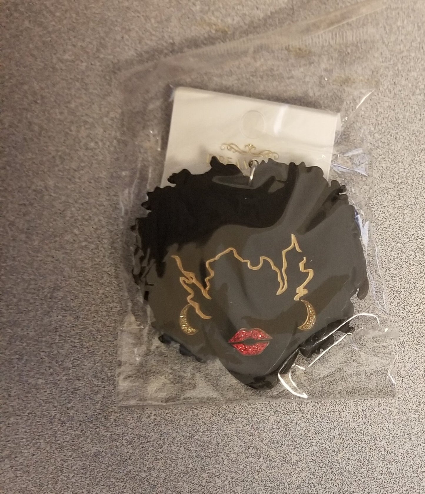 Red Lips Brown Girl Earrings - T&K's Beauty Supply Store